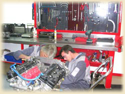 Team Dessoude, Motoriste : Responsable des r�visions moteurs en harmonie avec les ing�nieurs